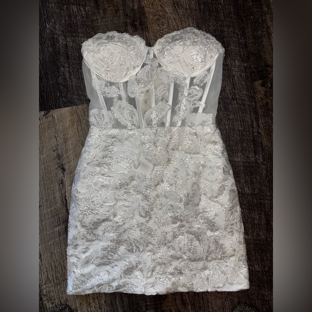 Elegant White Lace Dress